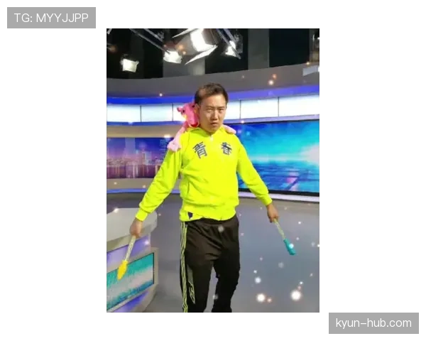 汪周雨上半场像大片男主,下半场像来领快递的邻居,这反差笑死我了 汪周雨上半场像大片男主,下半场像来领快递的邻居,这反差笑死我了